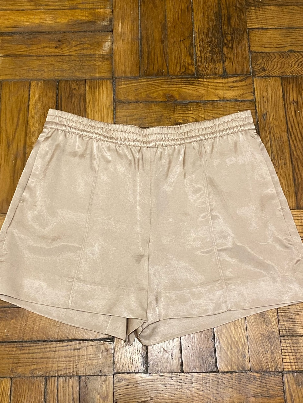 NWT Banana Republic Pull on Shorts (Boxer style) size M Beige